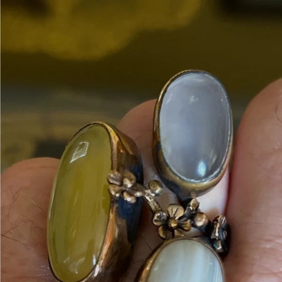 Silver elegant adjustable jewelry ring with several oval stones magnificent - Picture 2 of 13